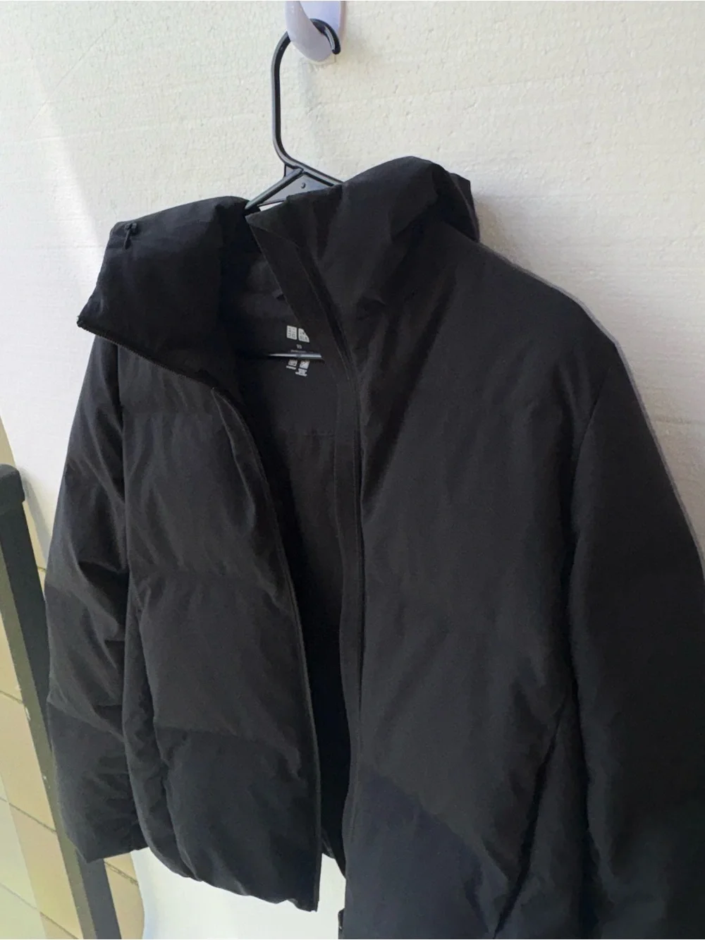 Uniqlo Cropped Down Puffer Jacket Black Lightweight Packable Hooded Size S